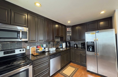 Foxcroft Square House | Family-Friendly Home