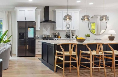 Scottdale House | Family Fun: Indoor Playground + Game Room near FIFA