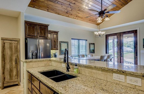 Kingsland House | Family Fun on Lake LBJ | Pool & Spa + Casita