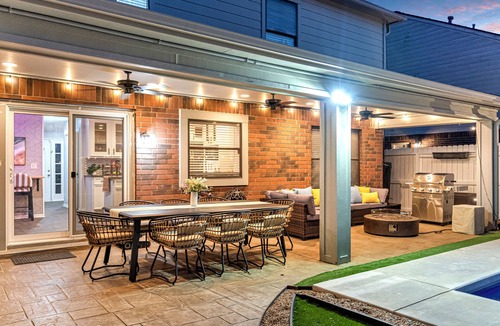 South Shore Harbour House | Family Luxury Villa w/Pool & Game Room Pet OK