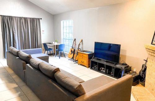 Medical Center District House | Fantastic Quiet Condo with Private Bedroom and Bathroom