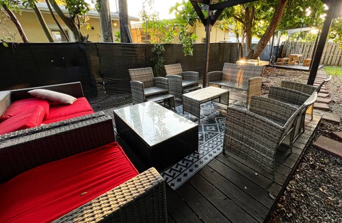 Highland Garden Apartment | FIFA ready Awesome 2-bedroom corporate apartment with AC in Hollywood Gated WiFi
