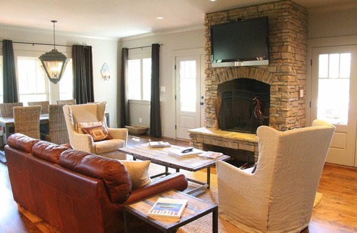 Douglasville Cabin | FIFA World Cup 2026 at Foxhall Resort's Cypress Lodge - Sportsman's Paradise