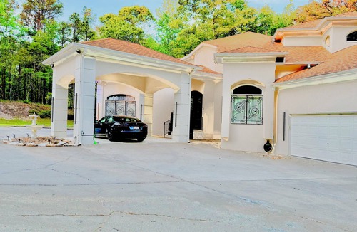 Cliftondale House | FIFA World Cup Luxury Estate 4-bedroom house in Atlanta perfect for your getaway