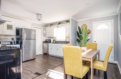 Collier Heights House | FIFA World Cup-Spacious 4BR-Large Deck-15 Min Mercedes-Benz Stadium