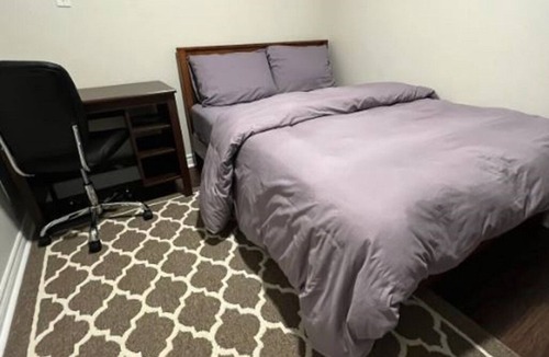 Milton House | Finest BR Free Parking/Wifi TV Shared Suite