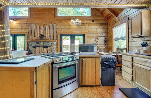 Bell Cabin | Fish & Float at Natural Springs! Log Cabin in Bell