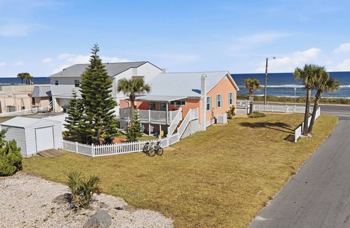 Flagler Beach House | Flagler Beachfront Ocean Views + Bikes + Walkable Stay