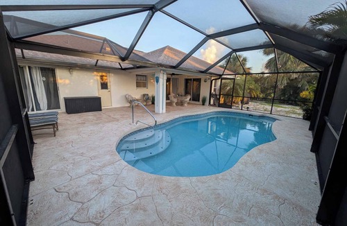 Pinehurst House | Fly South Florida-near beaches, fishing, boating, shops. Private heated pool.