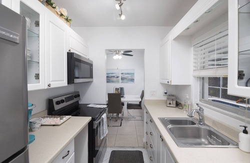 Dolphin Isles House | Fort Lauderdale Beach Villa With Pool, Walk to Beach, Perfect Beach Getaway