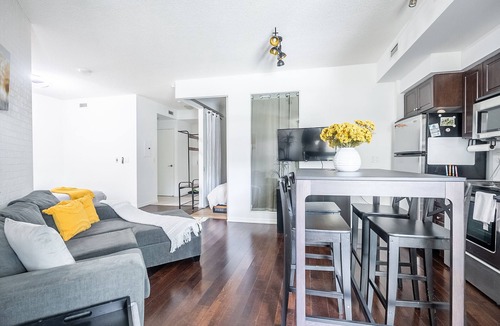 Fort York Apartment | Fort York Suites Toronto
