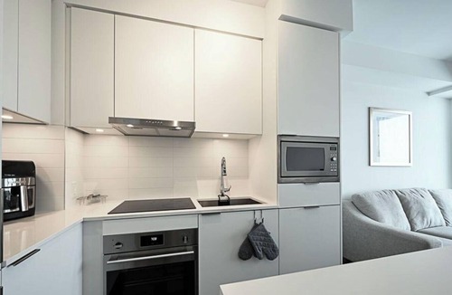 Newtonbrook Condo | Fully equipped 1 bedroom+den steps to Finch Subway
