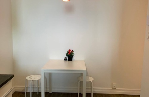 Cote-Des-Neiges—Notre-Dame-De-Grace Apartment | Fully Furnished one bedroom Apartment near Monkland village and Concordia