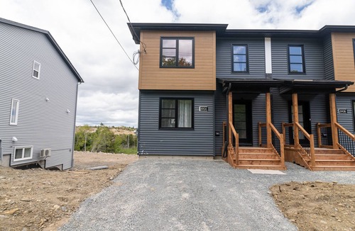 Halifax House | Glamorous new house basement for Business/Vacation travel