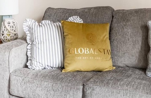 Central Hamilton Apartment | GLOBALSTAY. Modern 1BD Apartment in DT Hamilton. Free Parking