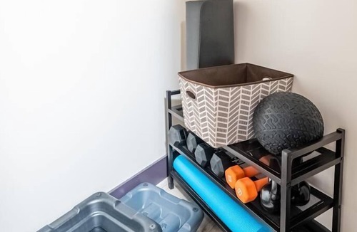 Central Hamilton Apartment | GLOBALSTAY. Modern Light 1BD Apt in DT Hamilton. Free Parking