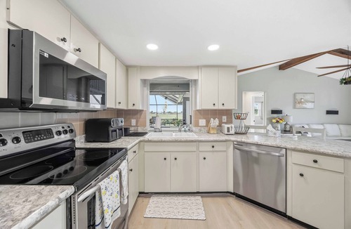 Pebble Beach House | Golf-Course Retreat! Cozy Renovated 2BR/2BA Home w/Private Pool