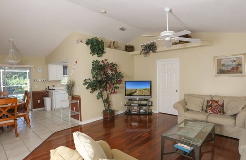 Englewood East Villa | Gorgeous Canal Views From Pool Area. Minutes To Shopping, Golf And Restaurants.