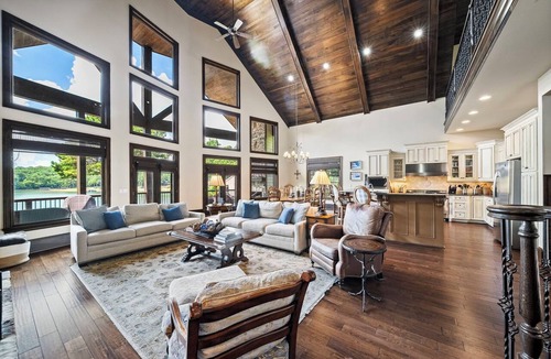 Gainesville House | Gorgeous lakefront home with infinity pool, pickleball court, stunning lake view
