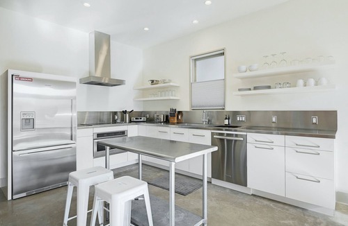 Clarksville House | Gorgeous Lower Unit Right in the Heart of Downtown Austin