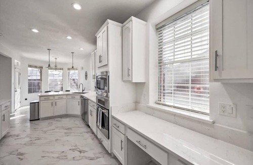 Plano House | Gorgeous Mansion with Pool & Cinema Room,Sleeps 13