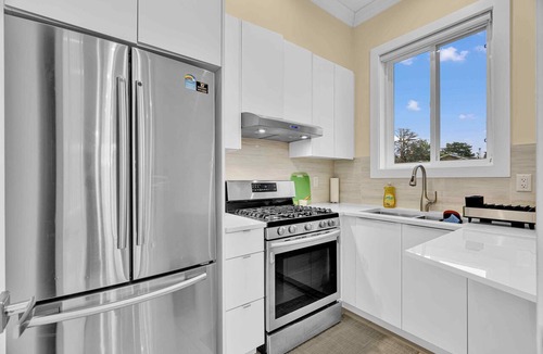 Maple Ridge House | Grand Maple Ridge Retreat: 4BR & 4.5BA