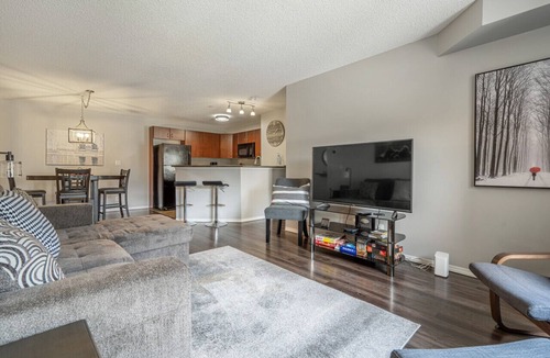 Invermere Apartment | Grandview Pointe | Pool | Hot Tub | Gym