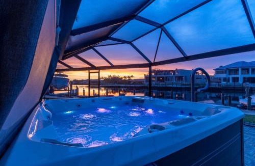 Yacht Club House | Great Location & Luxurious Escape - Villa Anchor & Ale - Roelens