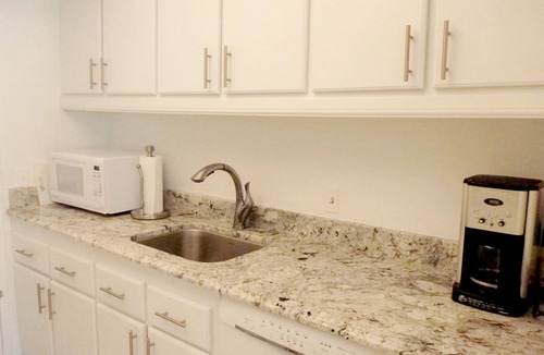 Hollywood South Central Beach Apartment | GREAT OCEAN FRONT 1br-1 1/2 bath Condo For Rent (HOLLYWOOD BEACH)