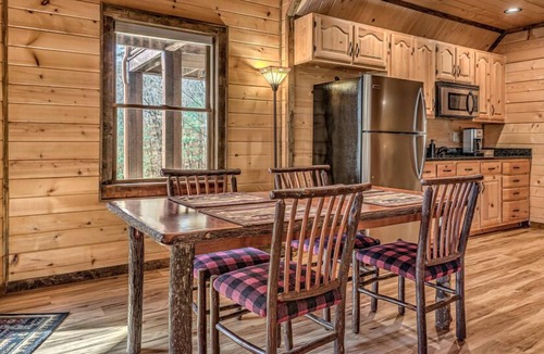 Foxfire Estates Cabin | Grizzley Gulch - Hot Tub | Arcade Game | Firepit | Outdoor Fireplace | Duck Pond View