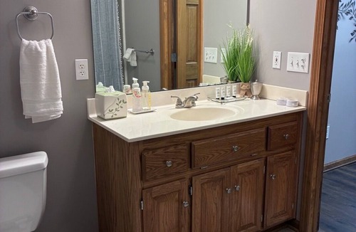 Liberty Apartment | Ground level apartment-private garage & entrance in Liberty!