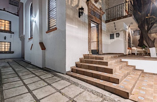 Benito Juarez House | Group-Friendly Terrace Delight near WTC & Shops