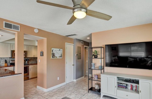 Independence Square House | Gulfside Villas Unit 11. Steps to the Beach, Heated Pool Beautiful Townhome