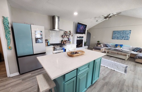 Texas City House | H20 Paradise...Waterfront and close to Galveston beach!