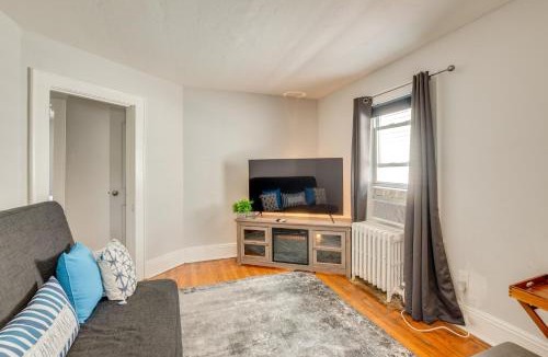 Hackensack Apartment | Hackensack Escape w/Yard - 17 Mi to Times Square!
