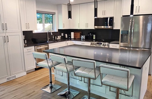 Halfmoon Bay House | Halfmoon Bay Hideaway Top Suite