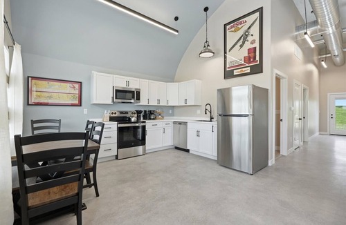 Pleasant Hill Apartment | Hangar 2 - Pleasant Hill Retreat Near Fishing Pond