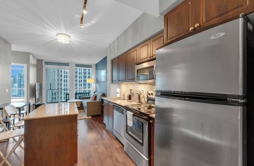 Fort York Hotel | Harbory Stays - 2BR Suite