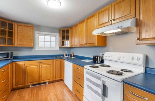 Digby Apartment | Harbour-View Overlooking the Bay of Fundy - Digby