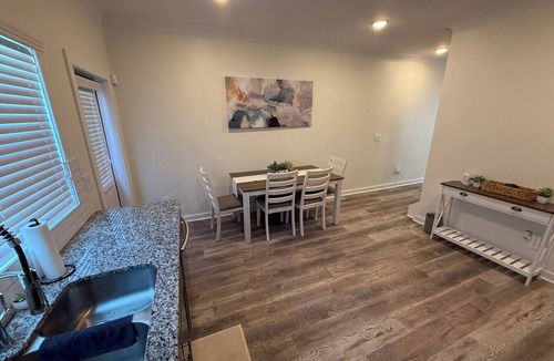 Atlanta House | Heart of ATL: 3 Bedrooms, 3.5 Bathrooms, Basement in Gated Community with Garage