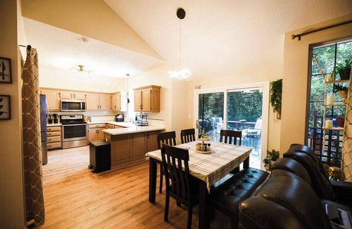 Waldron House | Heated Swim Spa + Outdoor Movie Theater, Private Resort