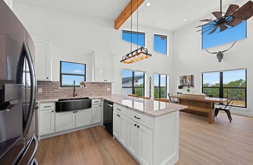Kerrville House | Hill Country Escape w/Views, Hot-Tub+Pet Friendly!