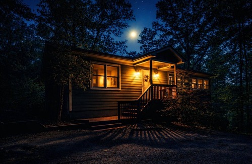 Helen Cabin | Hillside Cabin! Escape to the Mtns near Helen!