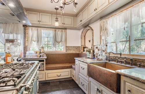 Central Malibu House | Hillside Malibu Retreat Pool + Hot Tub + Views | Le Petit Chateau du Jardin