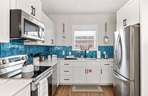 Lincolnville Cottage | Historic Cottage Walk to Downtown St Augustine Free Parking Sleeps 4