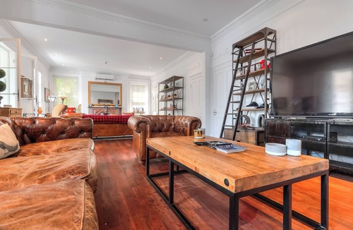 Quartier des Spectacles House | Historic Mansion in the heart of the city!