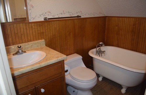 Wetmore House | Home Away from Home(Sleeps 6) No city Tax