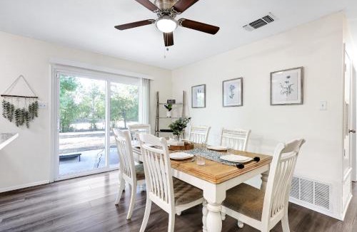 North San Antonio - SAT House | Home Nr River Walk DT Airport BBQ Games Pets