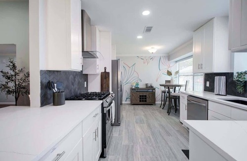 Block House Creek House | Hot Tub | Sauna | Pets Allowed | Sleeps 10