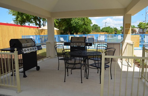 North San Antonio - SAT Hotel | Hotel Suites with great guest amenities near San Antonio International Airport.